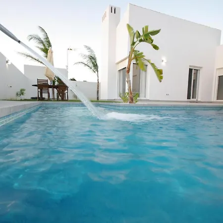 Con Piscina En Conil Conil De La Frontera