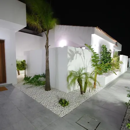 Con Piscina En Conil Country house